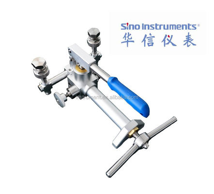 Hand Held Pressure Test Pump HS703 and Lightweight 2.7kgs for Easy Connection 1/4'NPT