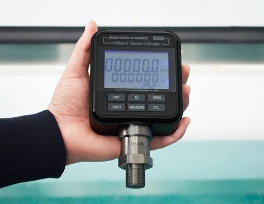 Accurate and Easy HS602 Intelligent Pressure Calibrator for Liquid Media Applications