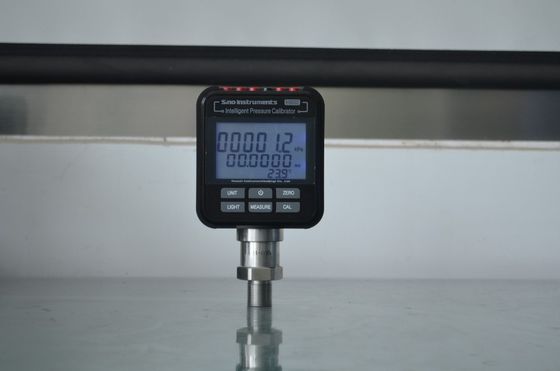 Accurate and Easy HS602 Intelligent Pressure Calibrator for Liquid Media Applications
