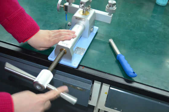 OEM Supported HX673A Manual Pneumatic Air Pressure Calibrator Pressure Range -0.95-60 bar