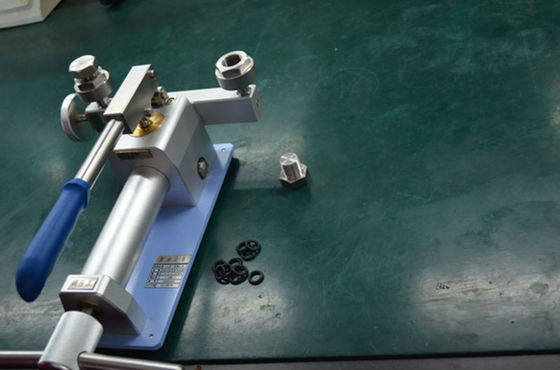 Compact AIR Vacuum Pressure Testing Equipment HX673A for Pressure Range -0.95- 60 bar